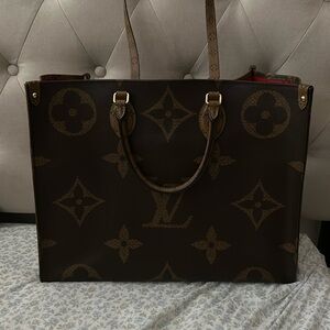 Authentic Louis Vuitton On The Go GM